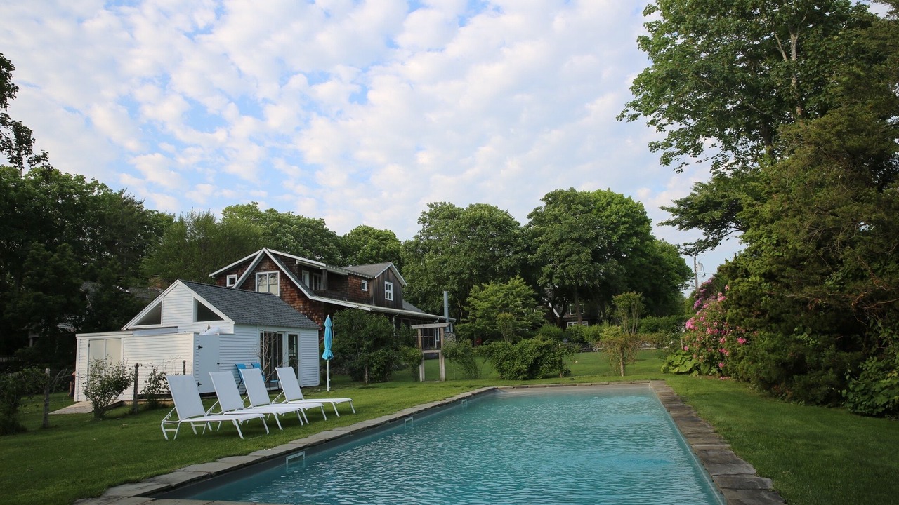 Photo of Outdoor in Amagansett Lanes