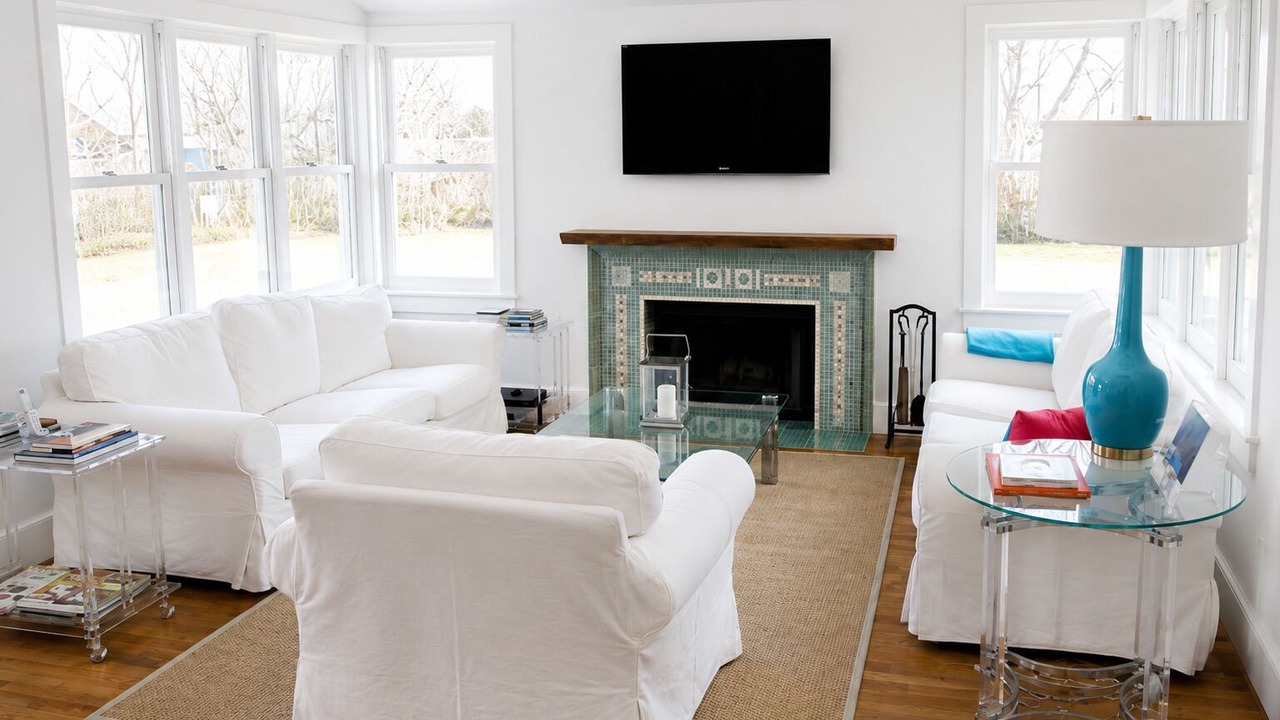 Photo of Livingroom in Amagansett Lanes