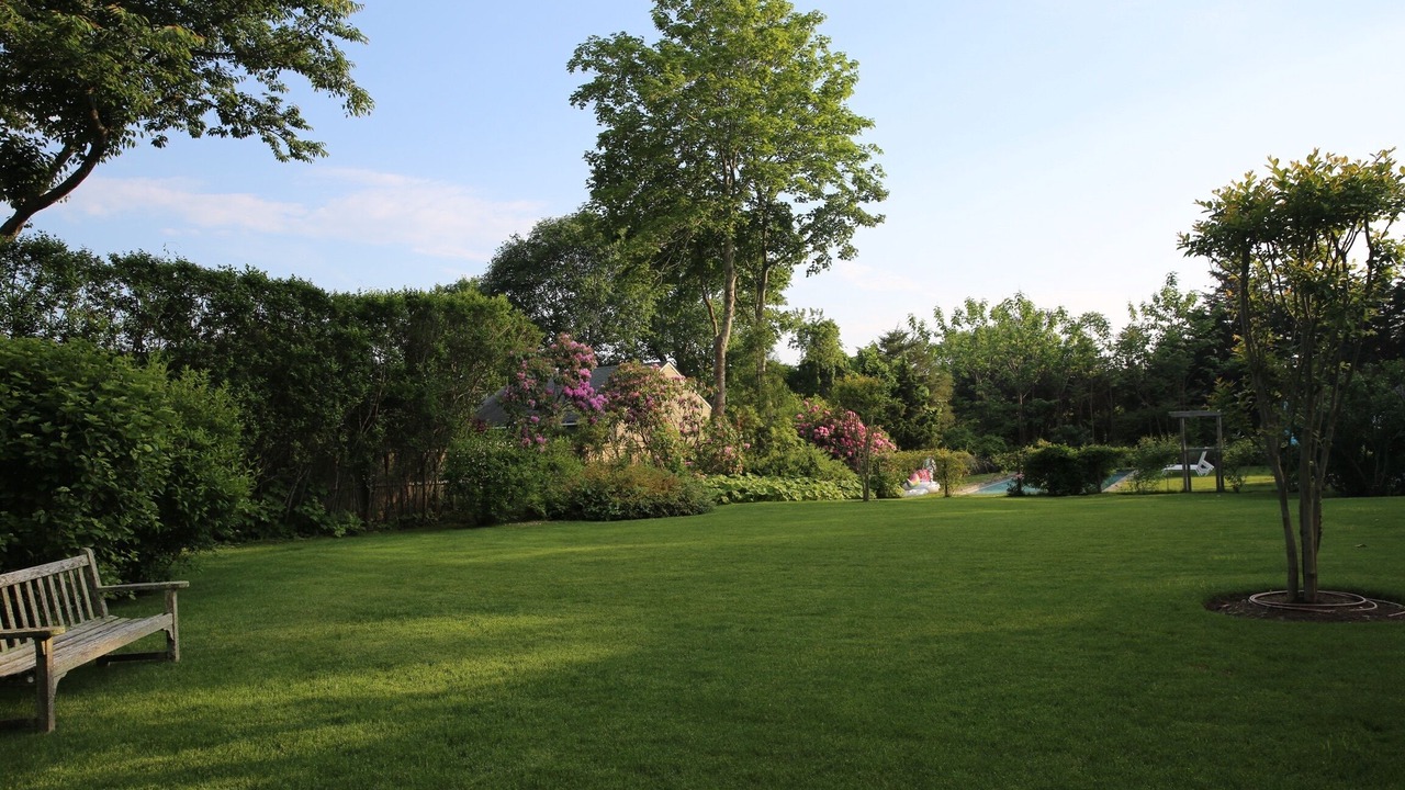 Photo of Outdoor in Amagansett Lanes
