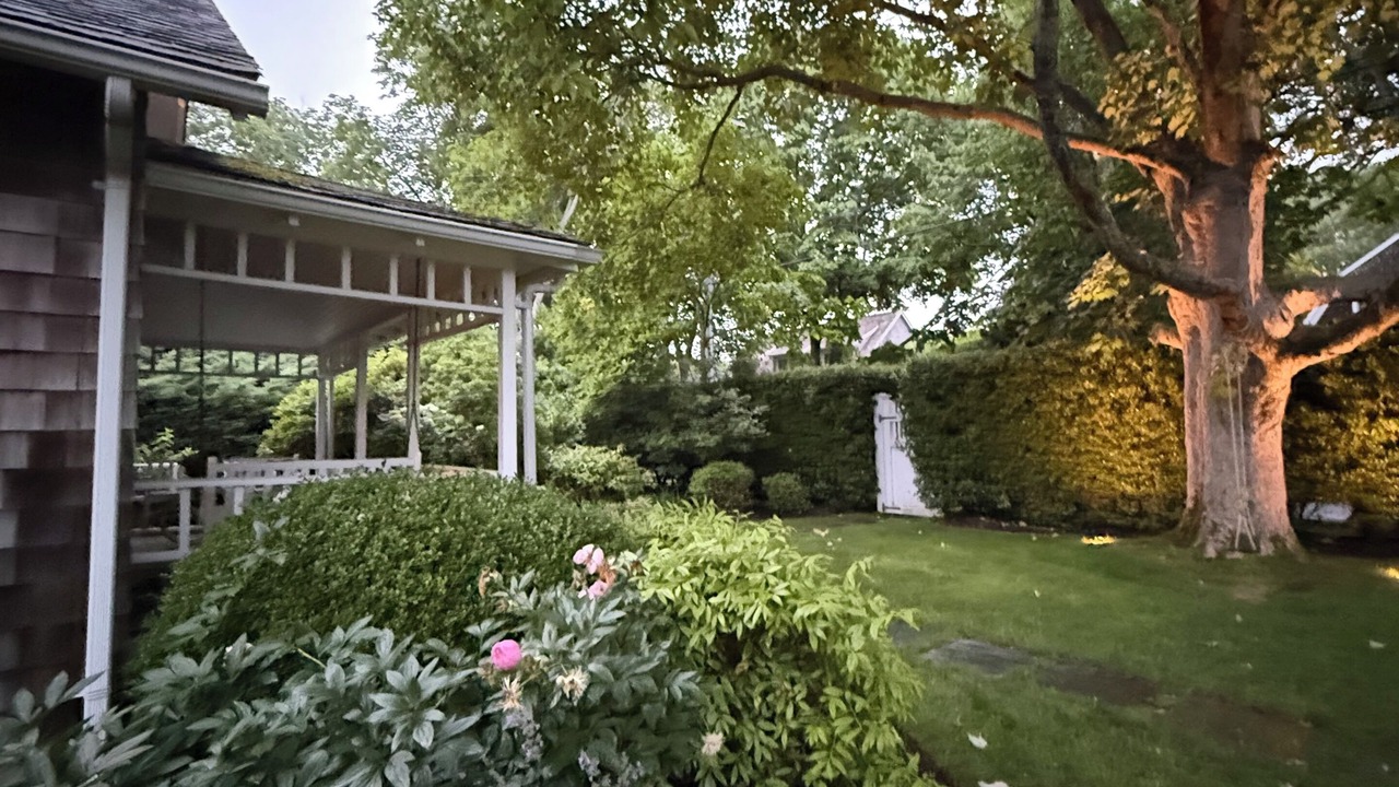 Photo of Outdoor in Amagansett Lanes
