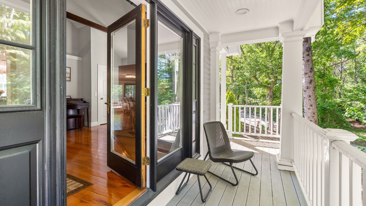 Photo of Patio Balcony in Barnstable
