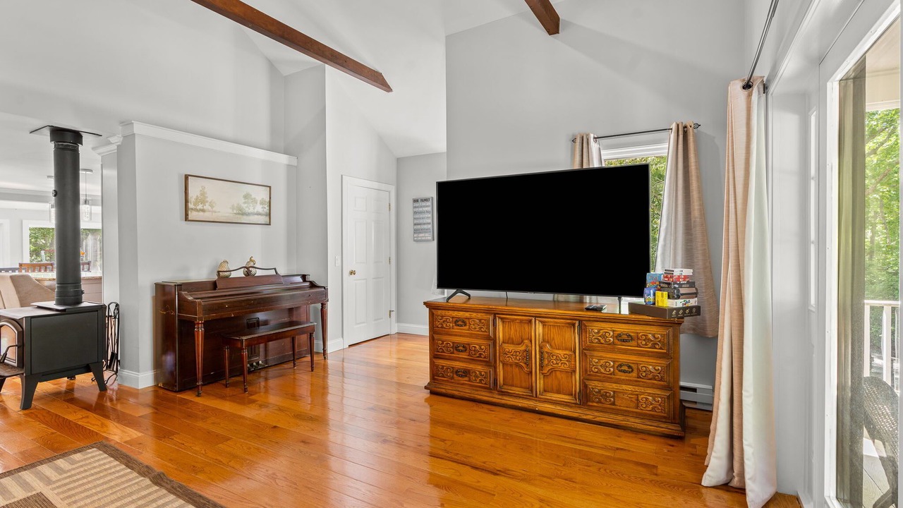Photo of Livingroom in Barnstable