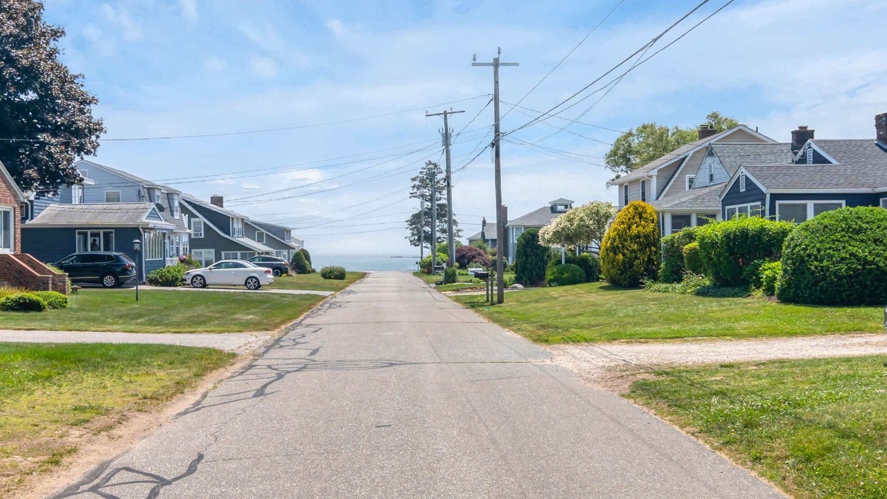 Photo of Others in Niantic