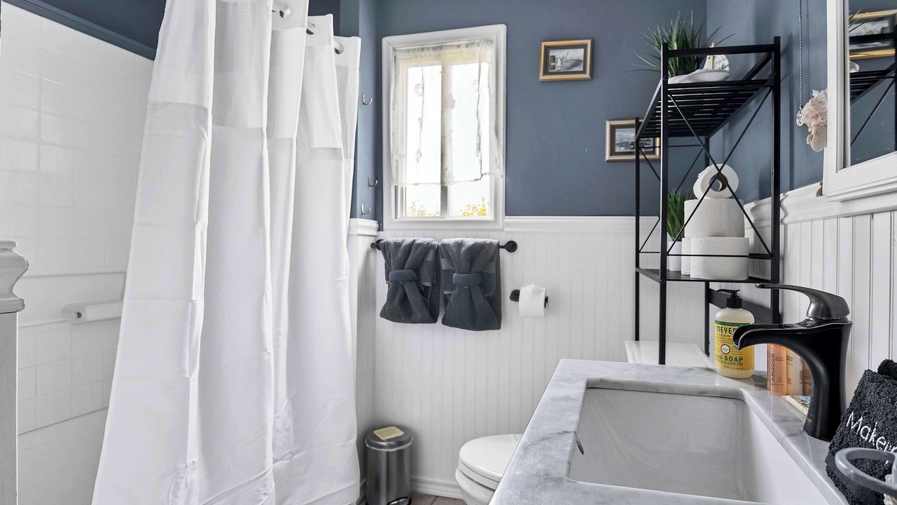 Photo of Bathroom in Niantic