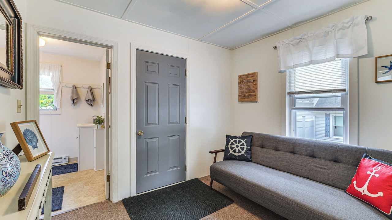 Photo of Livingroom in Thompson