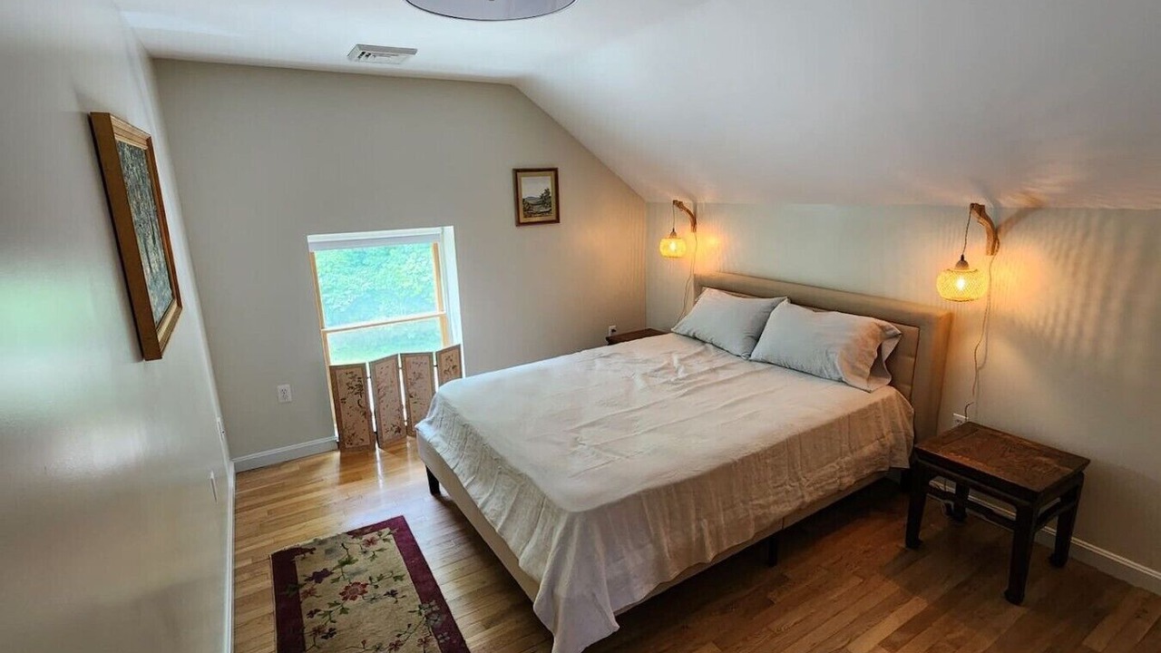 Photo of Bedroom in Shelburne Falls