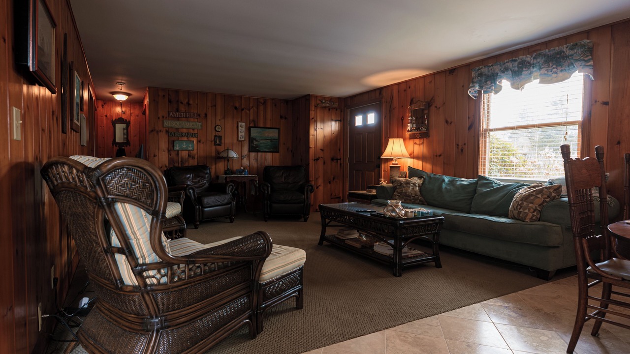 Photo of Livingroom in Misquamicut