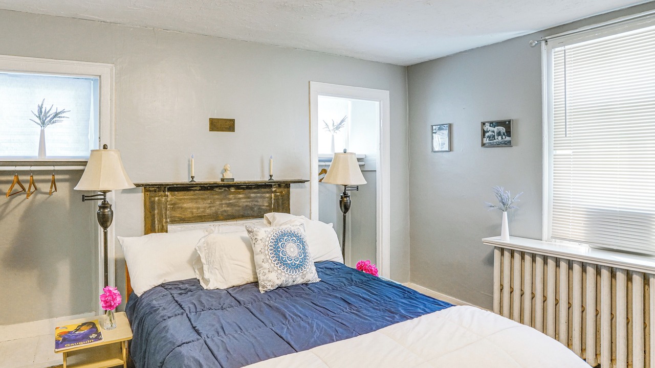 Photo of Bedroom in South Lee