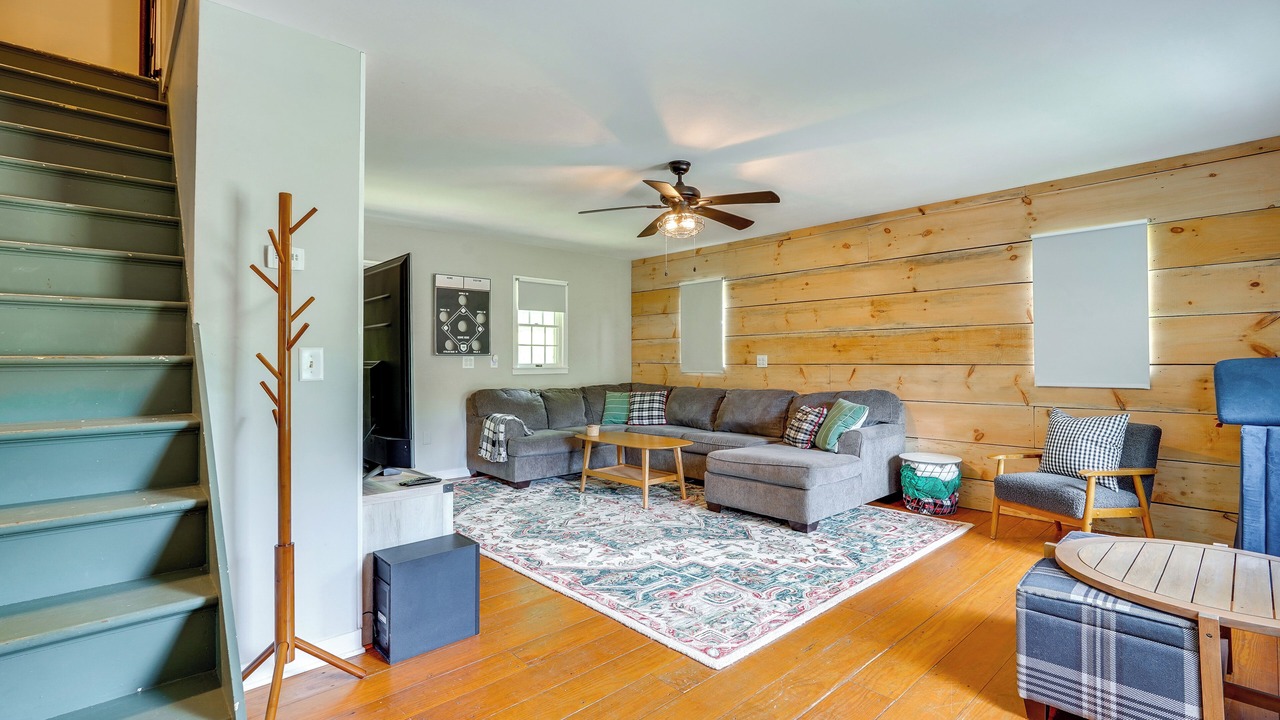 Photo of Livingroom in Southbury