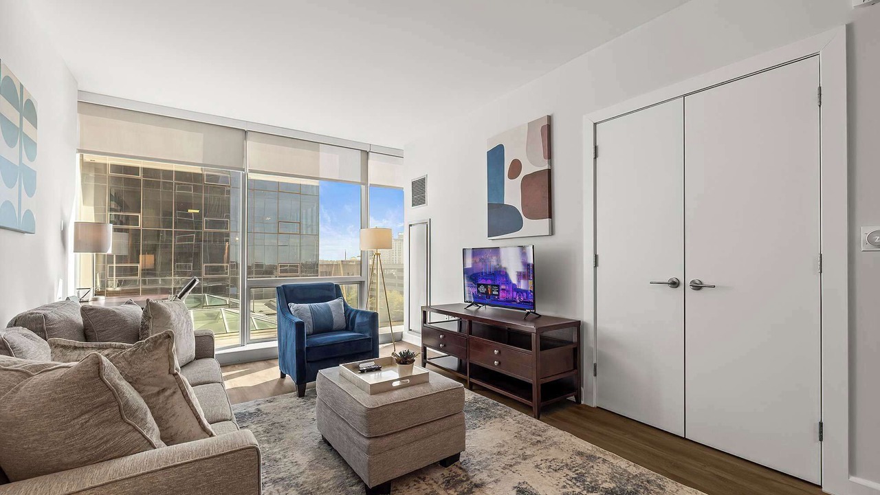 Photo of Livingroom in Downtown