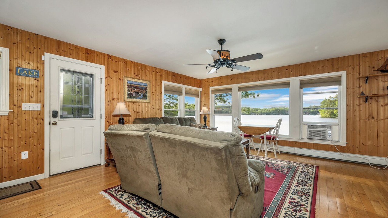 Photo of Livingroom in Barnstead