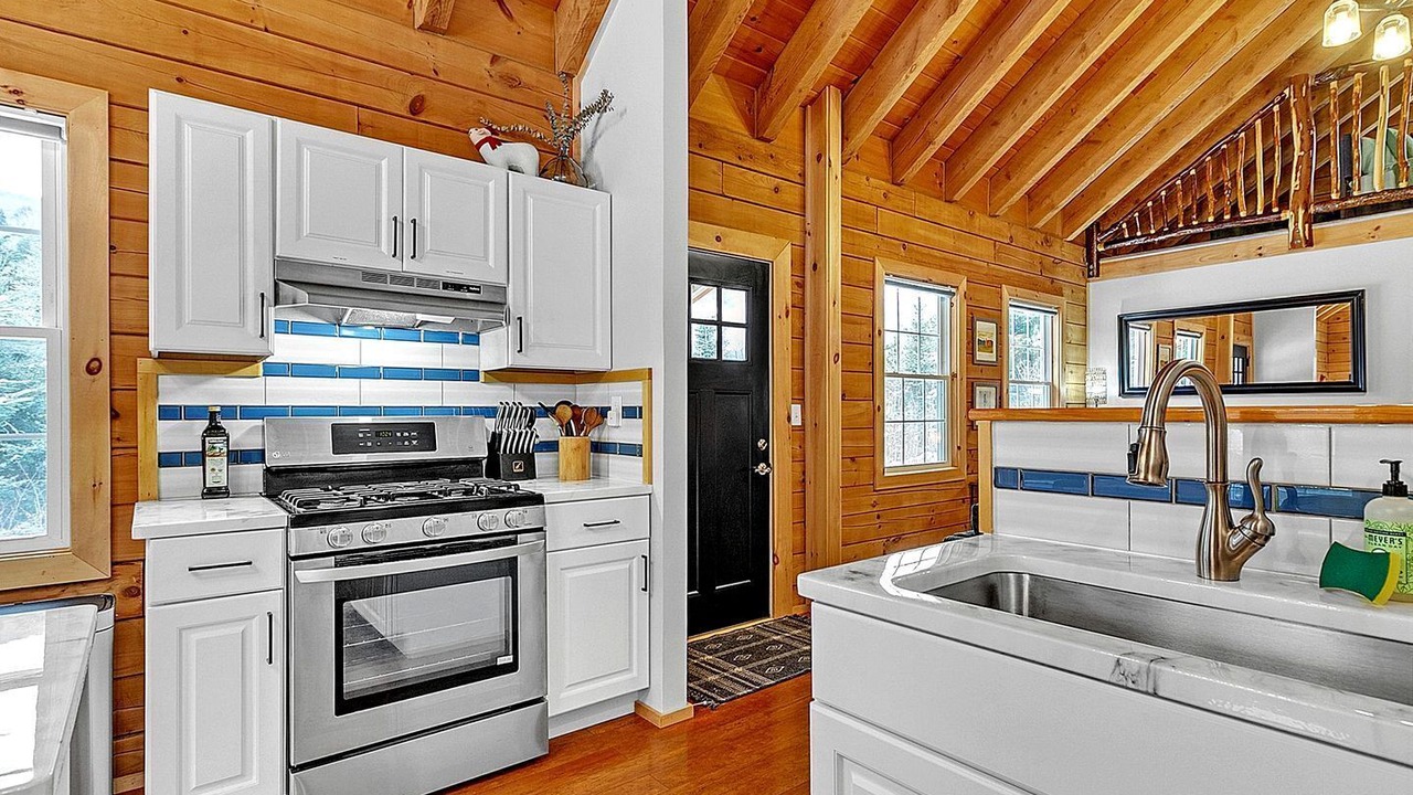 Photo of Kitchen in Warren