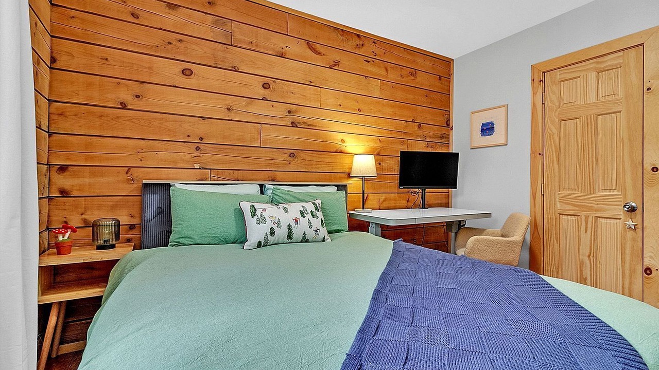 Photo of Bedroom in Warren
