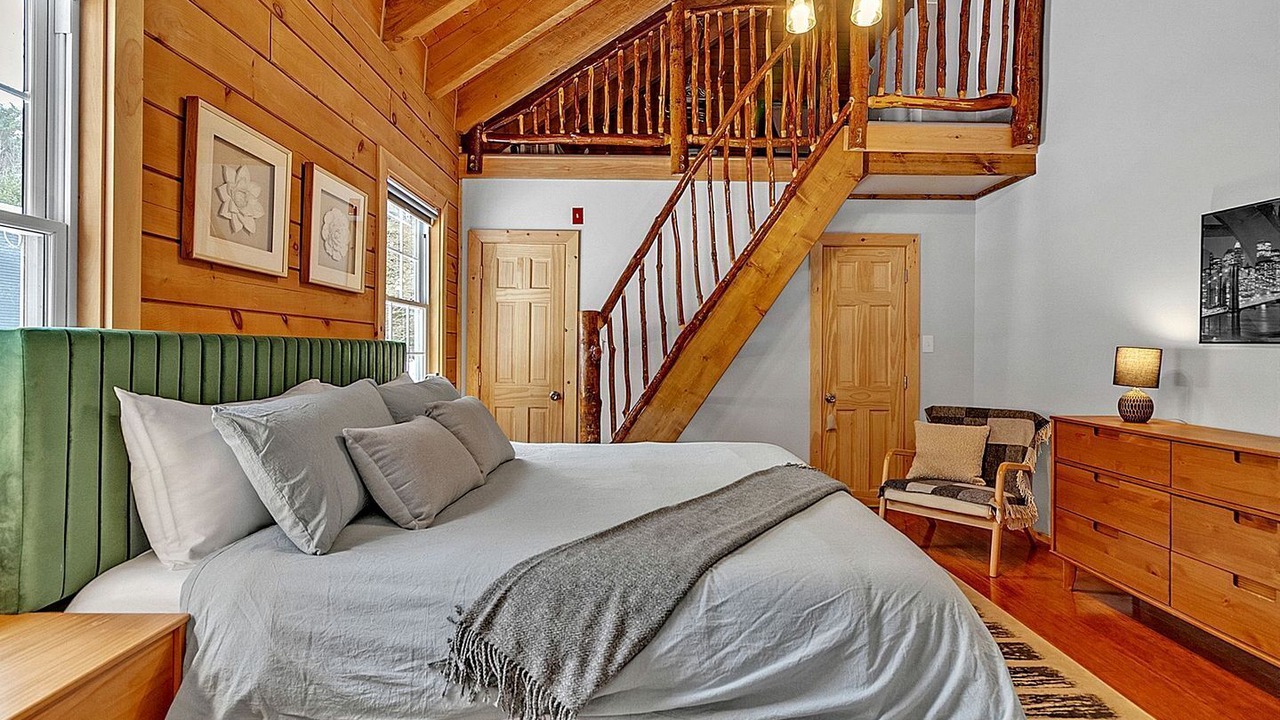 Photo of Bedroom in Warren
