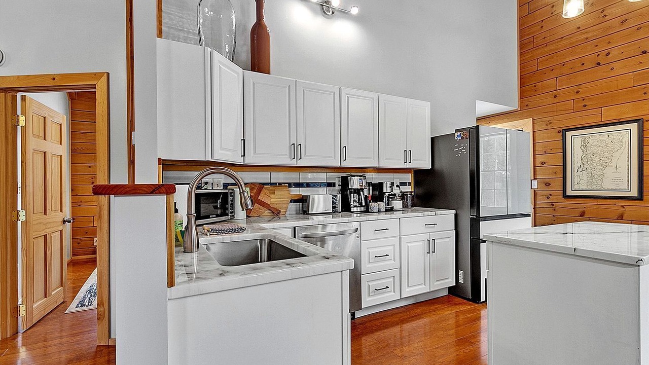 Photo of Kitchen in Warren