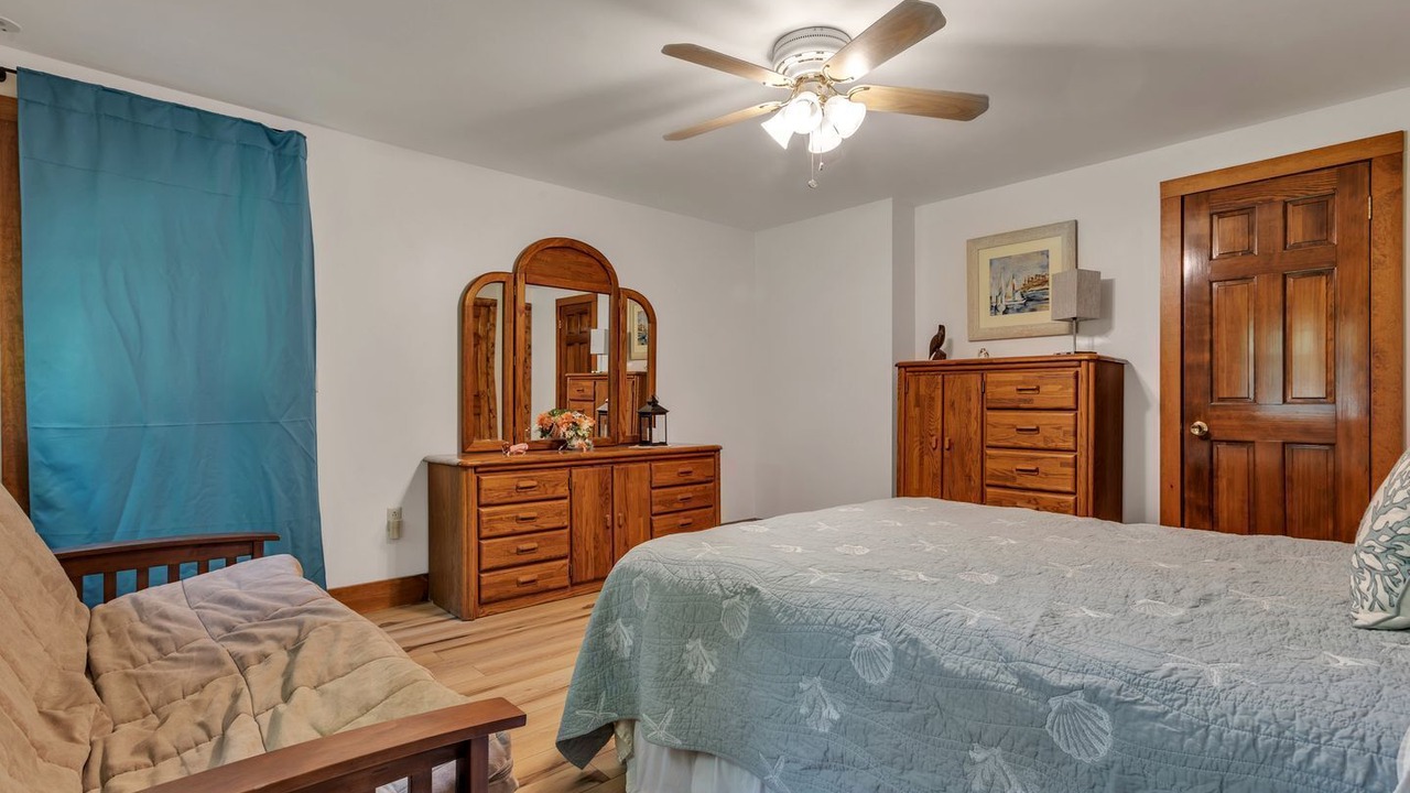 Photo of Bedroom in Old Mystic