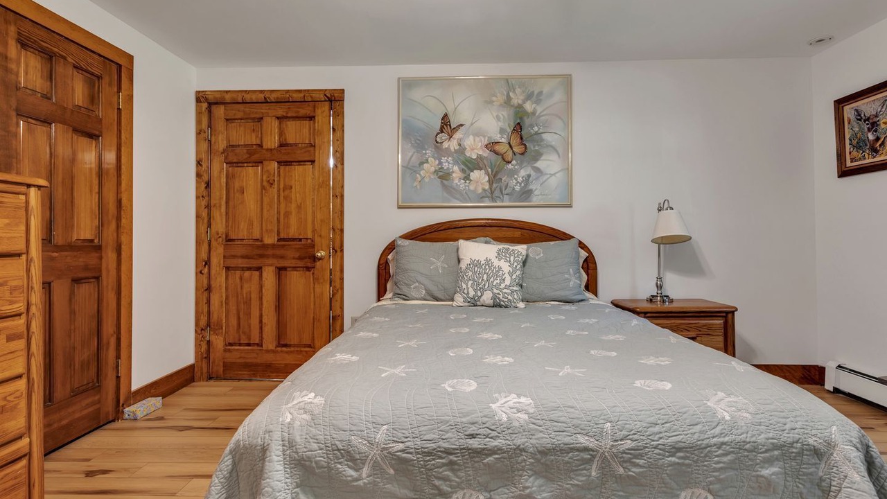 Photo of Bedroom in Old Mystic