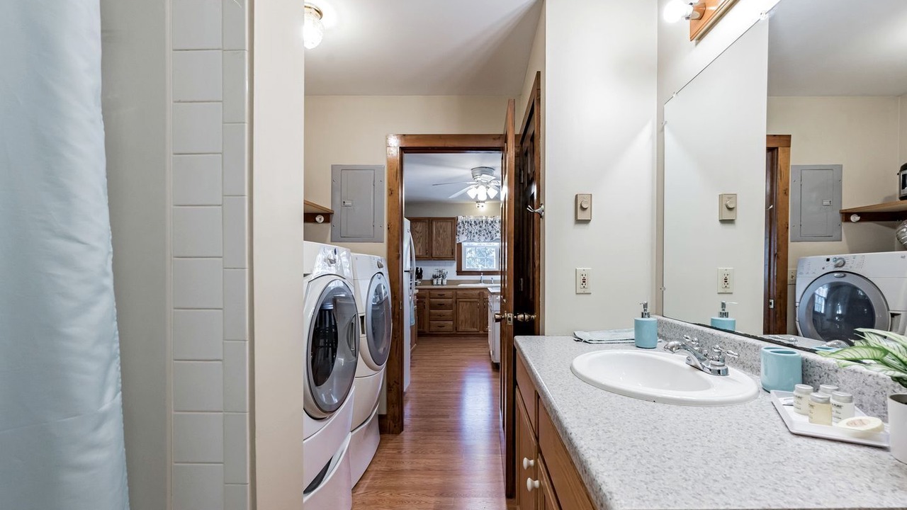 Photo of Bathroom in Old Mystic