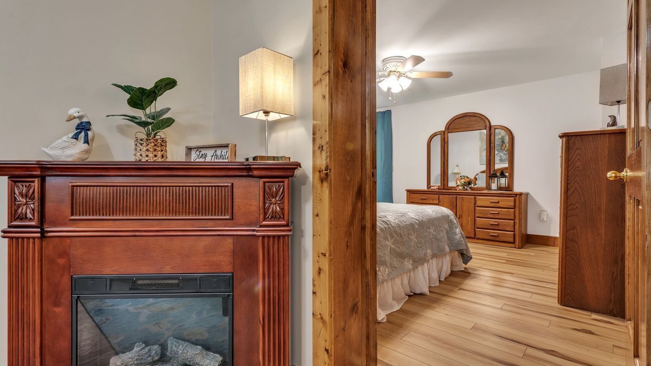 Photo of Bedroom in Old Mystic