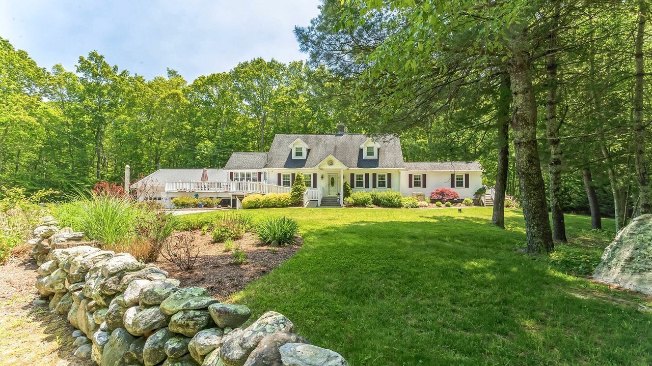 Photo of Outdoor in Old Mystic
