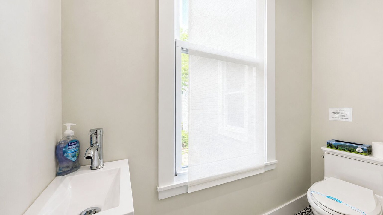 Photo of Bathroom in Roselle