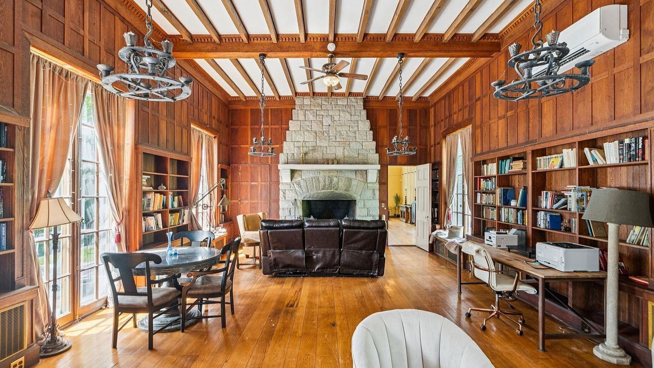 Photo of Livingroom in Guild
