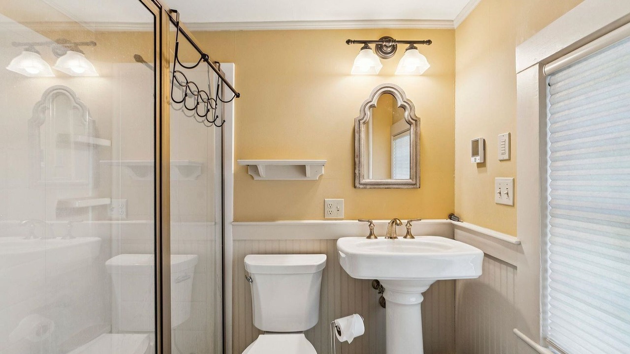 Photo of Bathroom in Guild