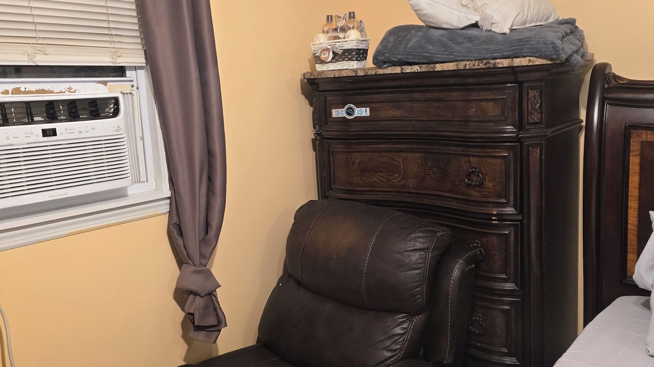 Photo of Bedroom in Williamsbridge