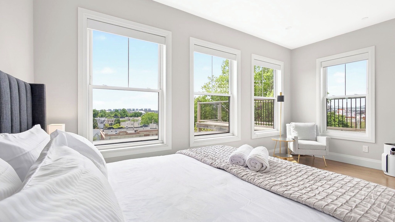 Photo of Bedroom in Harbor View - Orient Heights