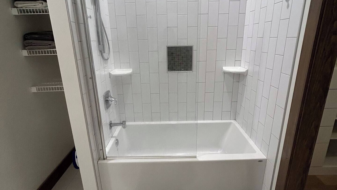 Photo of Bathroom in St. Albans Historic District