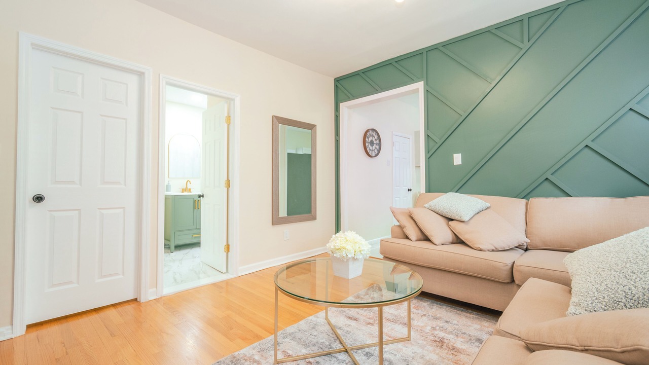 Photo of Livingroom in Belleville