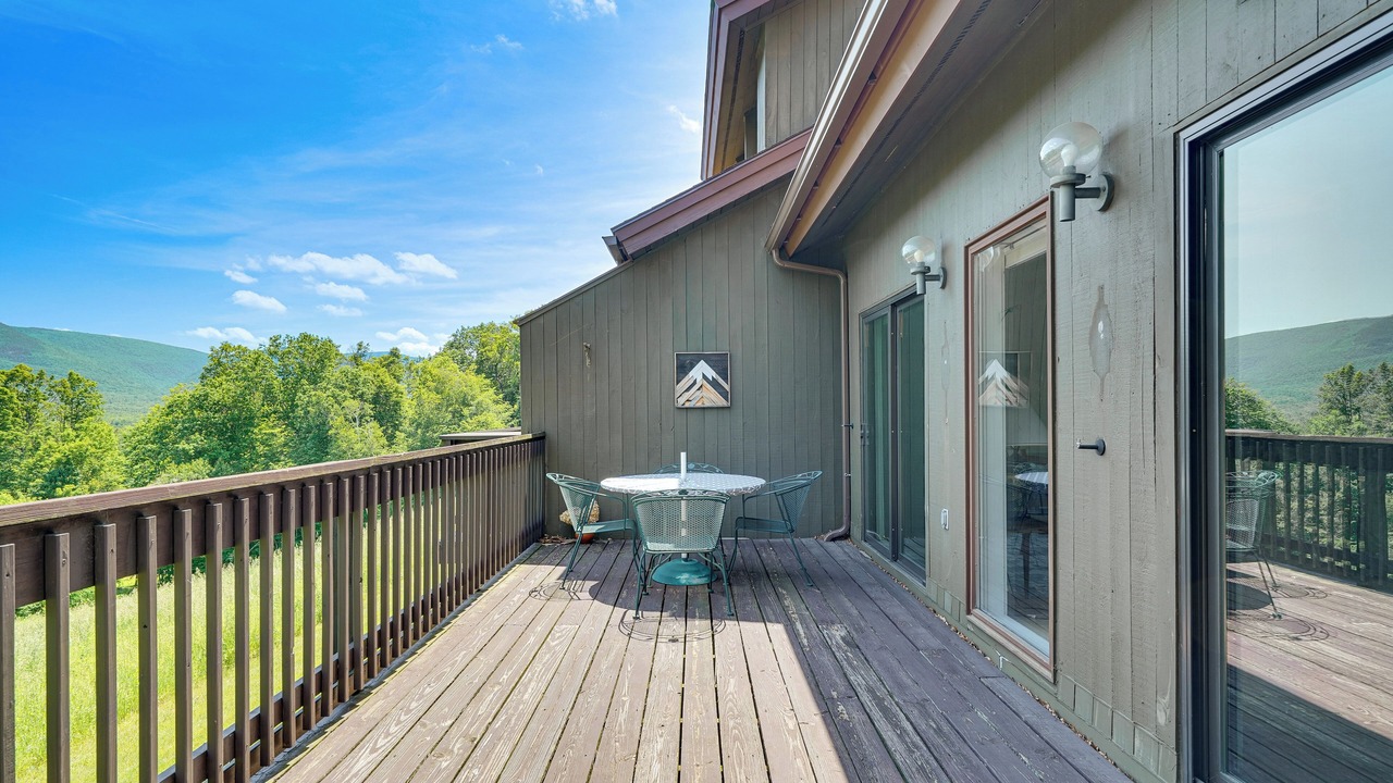Photo of Patio Balcony in Manchester Center