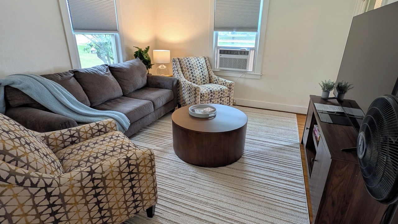 Photo of Livingroom in Auburn