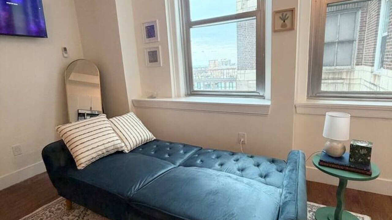 Photo of Livingroom in Downtown