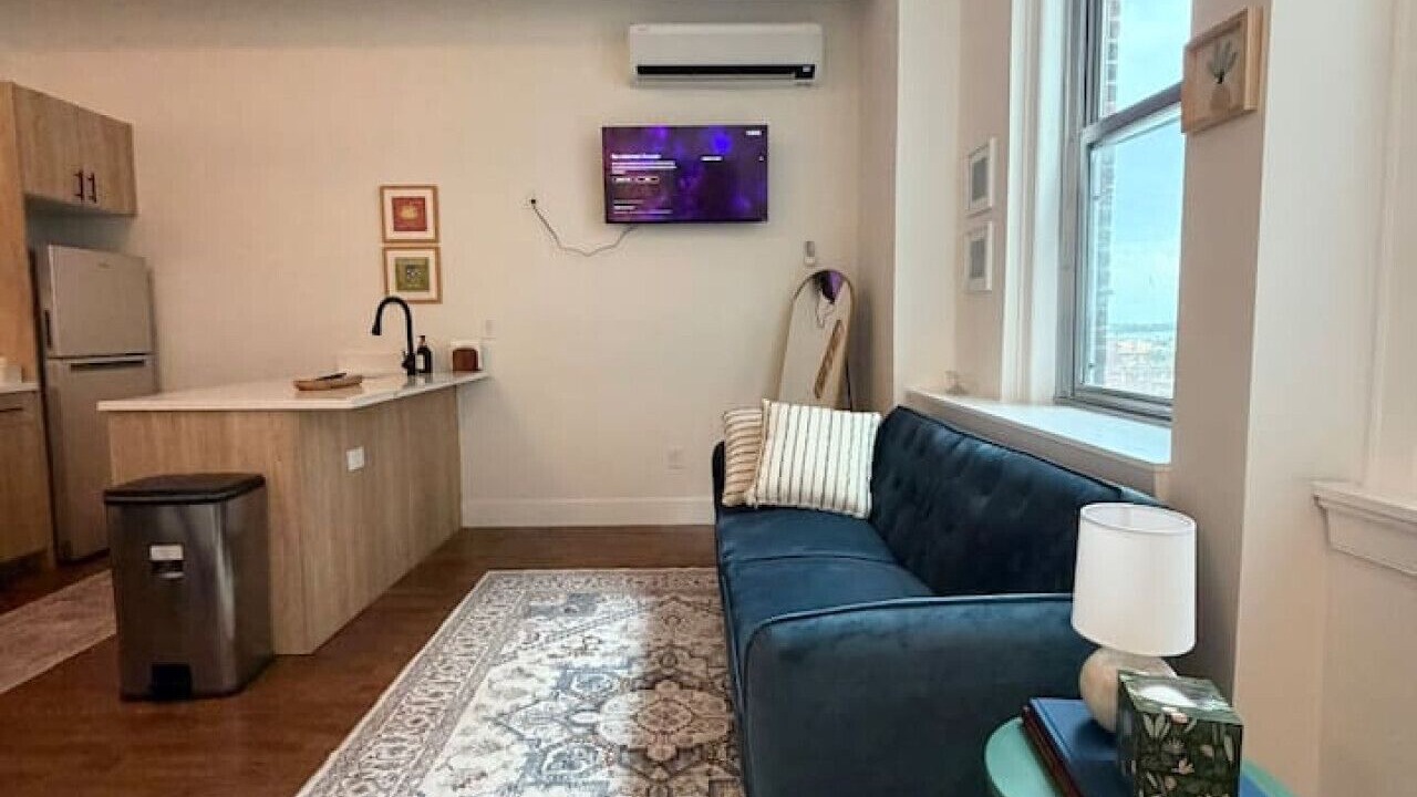 Photo of Livingroom in Downtown
