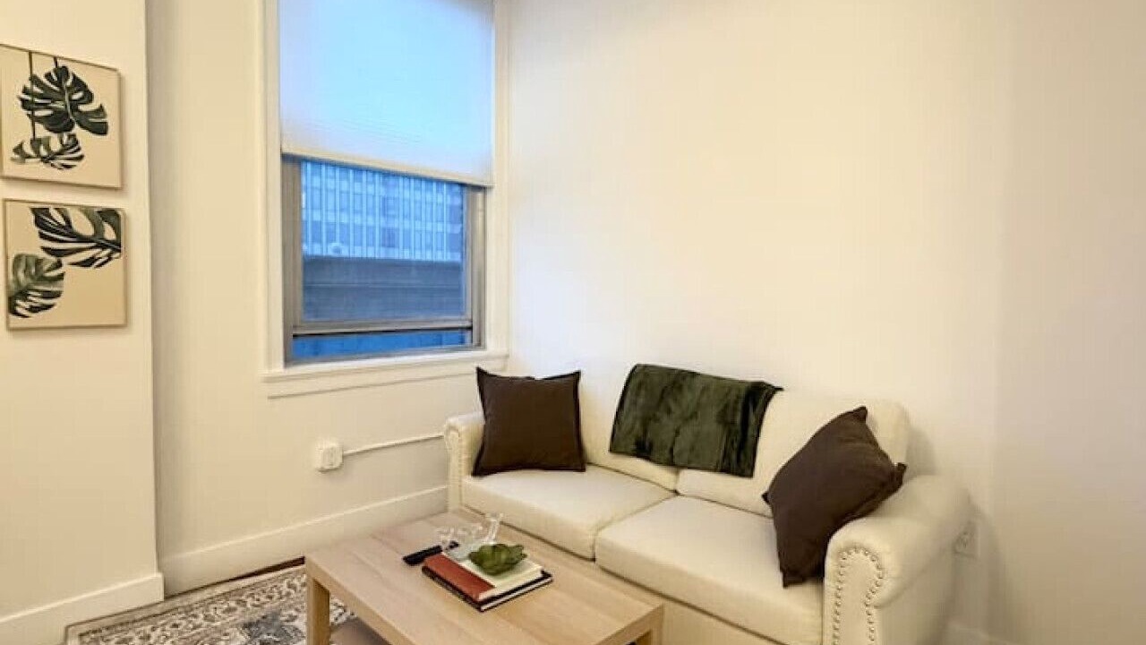 Photo of Livingroom in Downtown