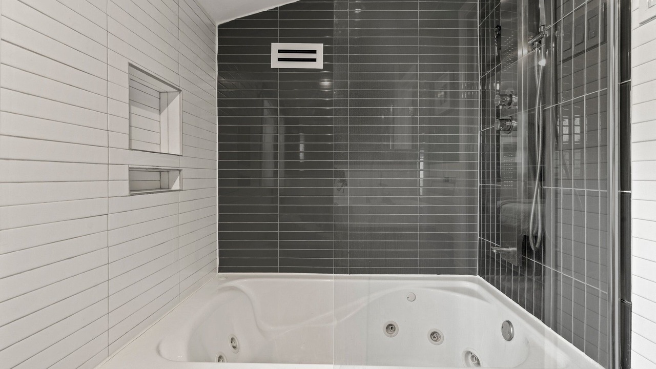 Photo of Bathroom in Olde Kensington