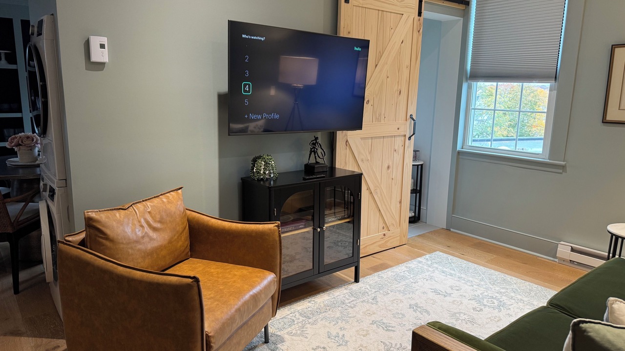 Photo of Livingroom in Mystic