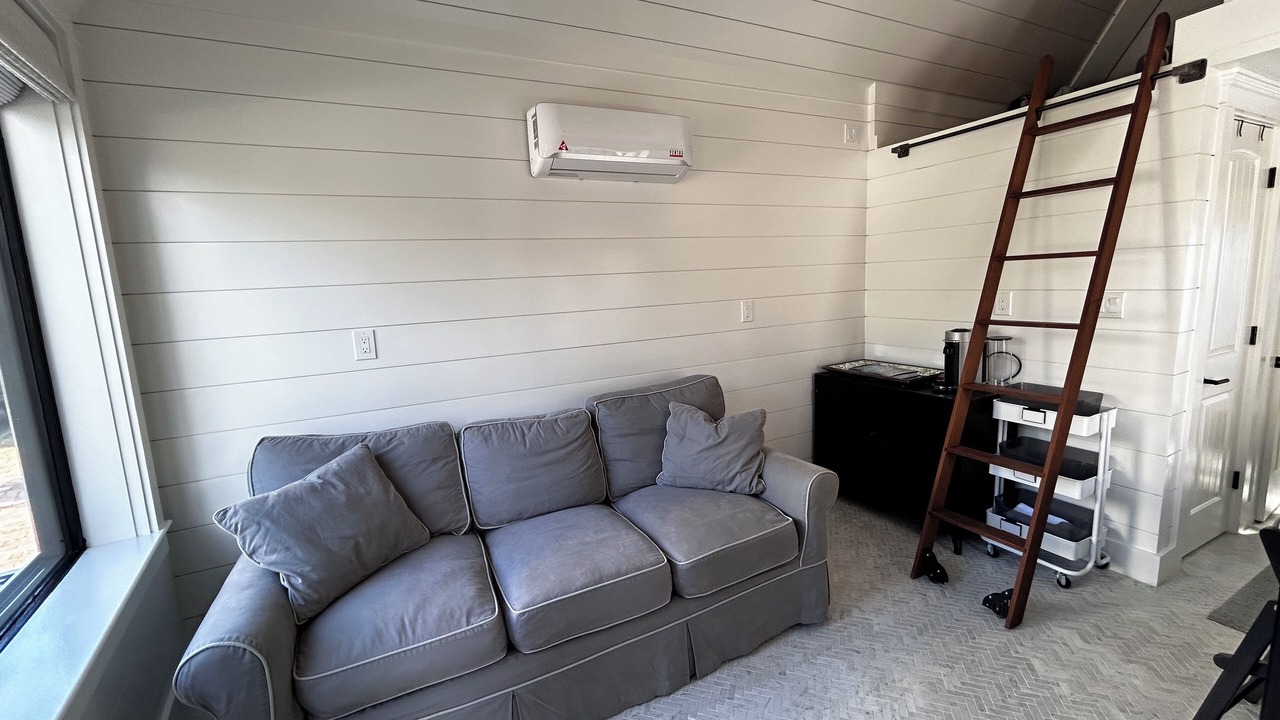 Photo of Livingroom in Newport