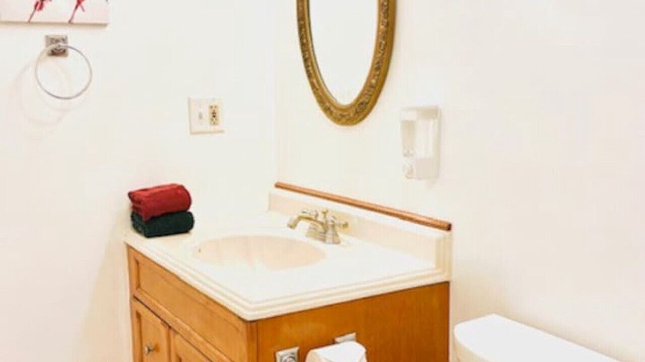 Photo of Bathroom in Highmount