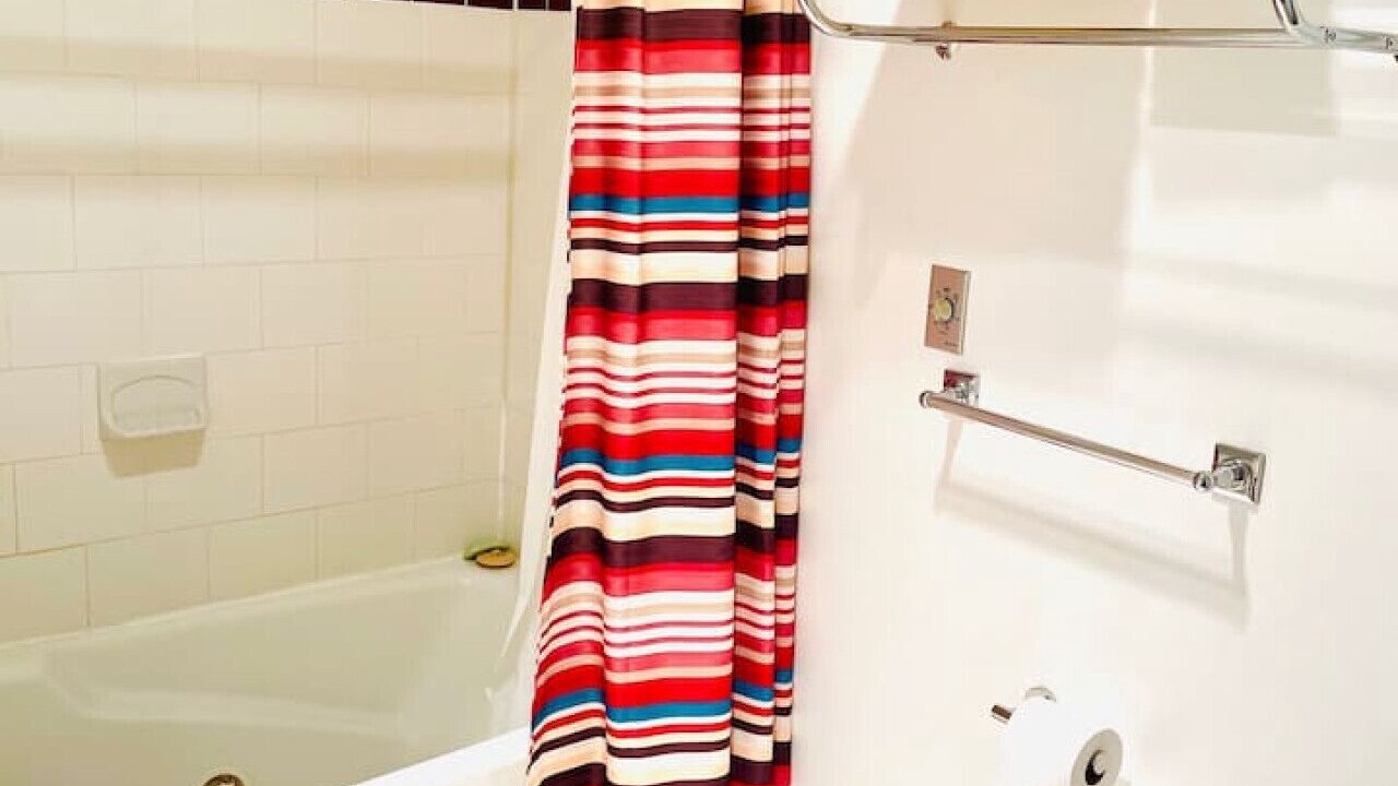 Photo of Bathroom in Highmount