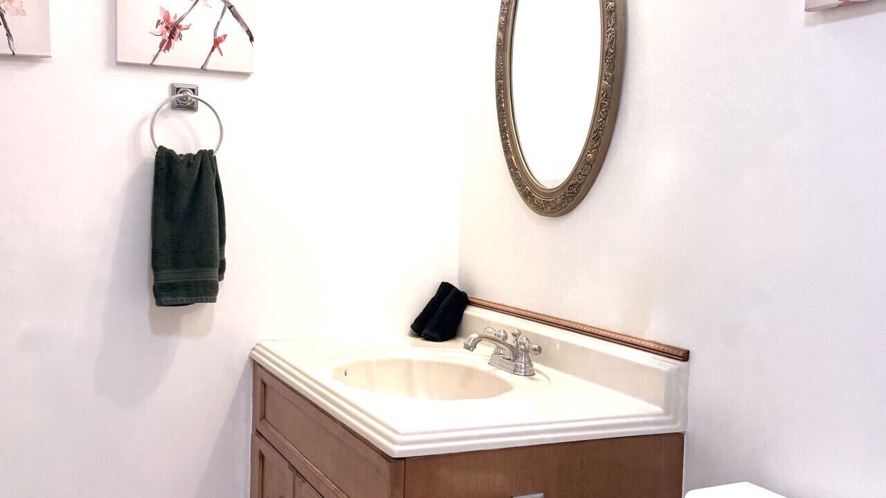 Photo of Bathroom in Highmount