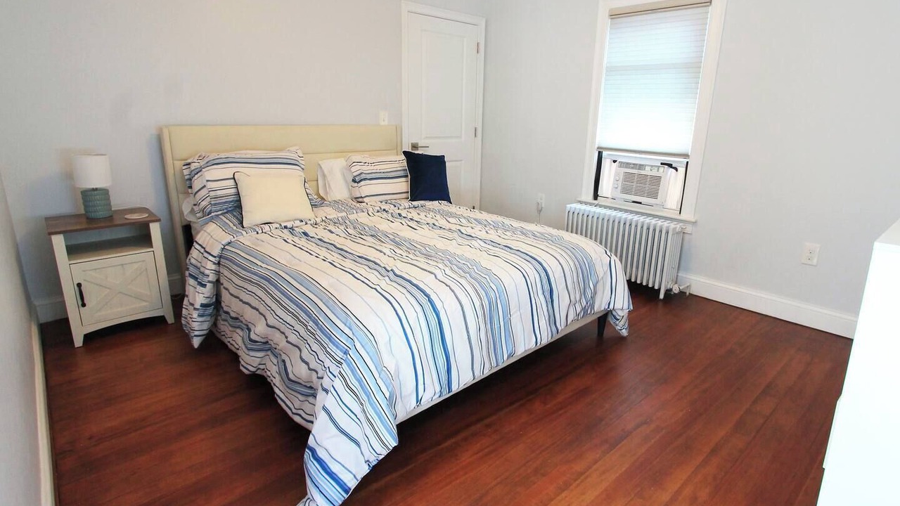 Photo of Bedroom in Yachting Village