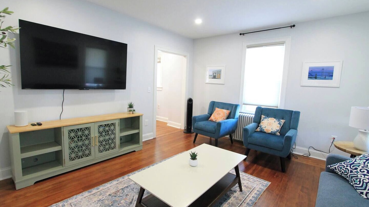 Photo of Livingroom in Yachting Village