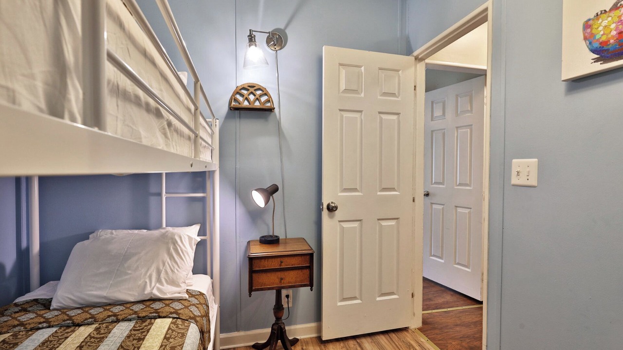 Photo of Bedroom in Crystal Beach