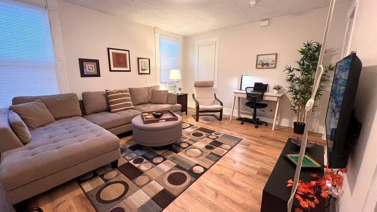 Photo of Livingroom in The Hill