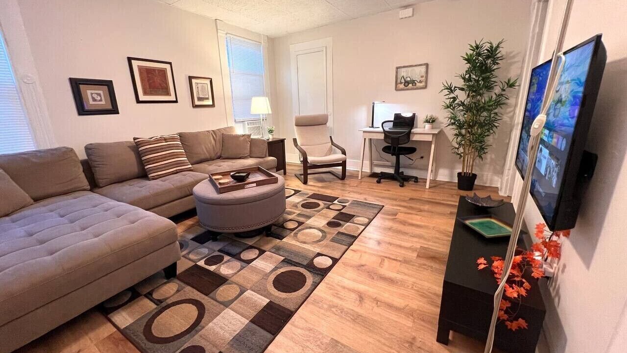 Photo of Livingroom in The Hill