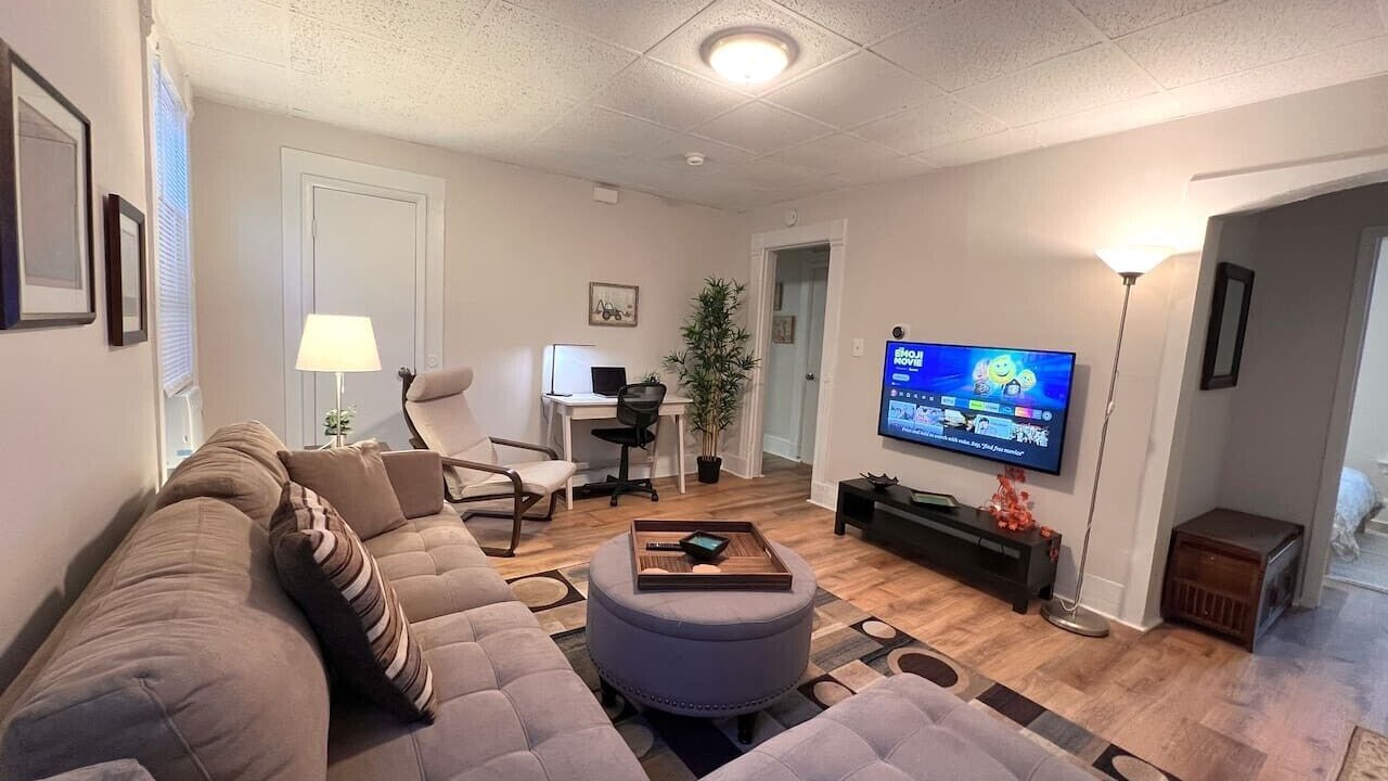 Photo of Livingroom in The Hill