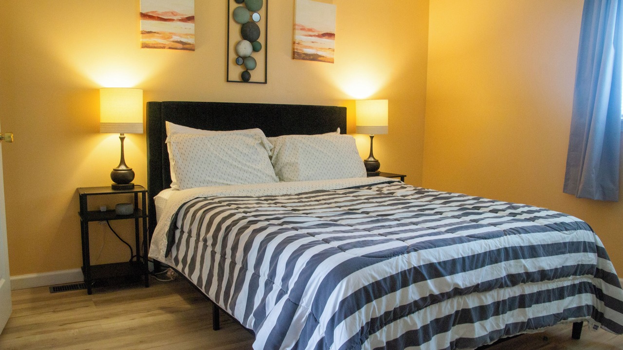 Photo of Bedroom in Center