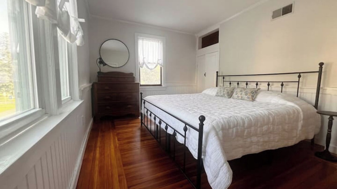 Photo of Bedroom in Saratoga Springs